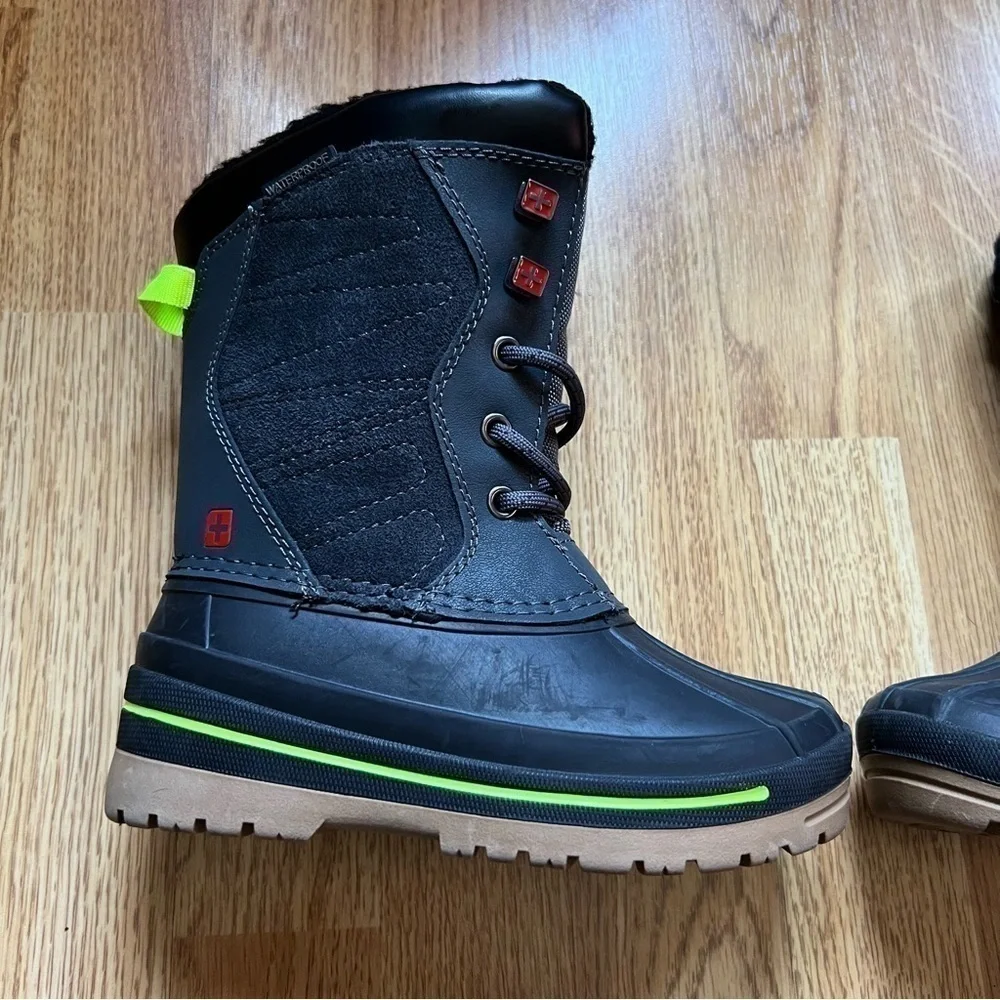 Swiss Tech Black Gray Lace Up Boys Winter Boots Size 11